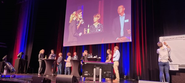Bild von einer Podiumsdiskussion
